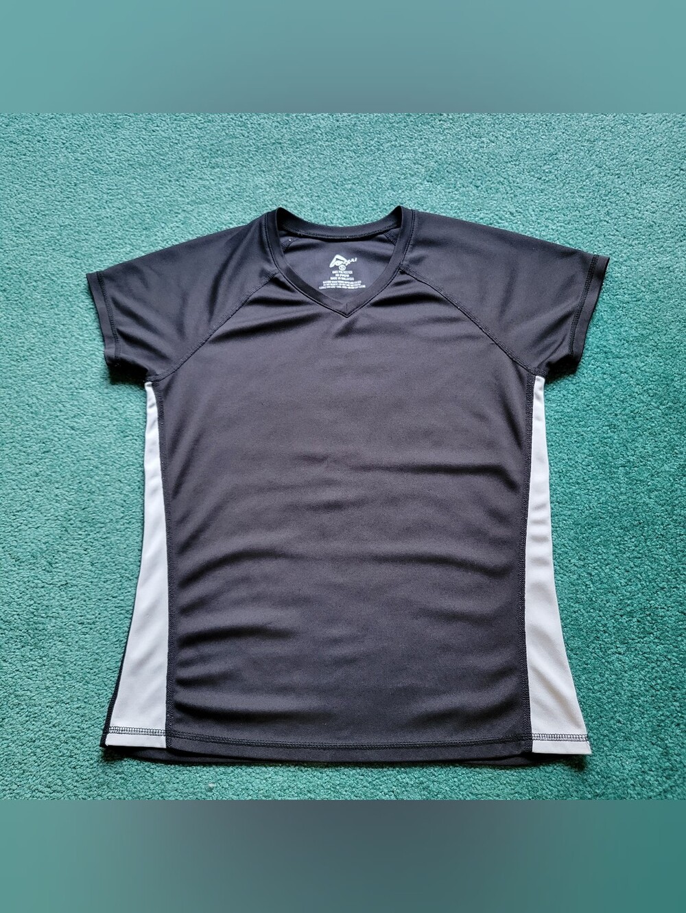 Kanu Surf Womens Short Sleeve Rash Guard Spf Black And White V Neck Sz Small